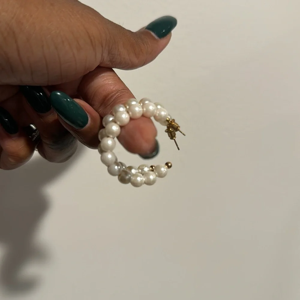 FAUX PEARL HOOPS - Picture 1 of 4